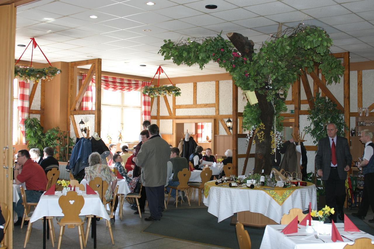 Hotel Restaurant Am Kriebsteinsee Buitenkant foto